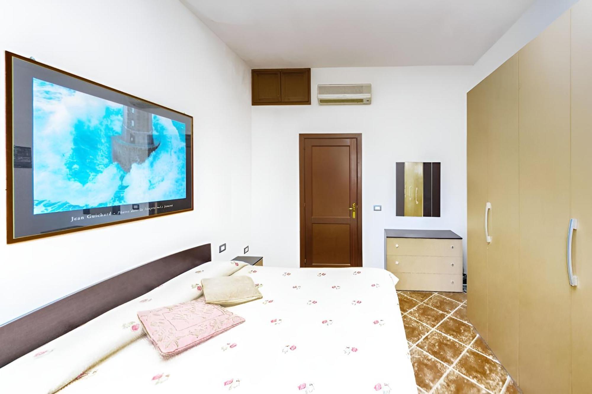Splendido Appartamento In Pieno Centro Dell'Isola La Maddalena  Ngoại thất bức ảnh